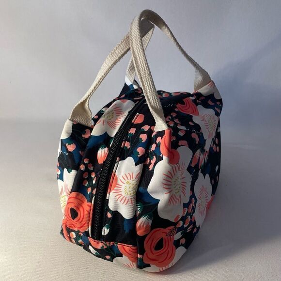 Insulated floral lunch bag in the style of Rifle Paper Company - Picture 4 of 9
